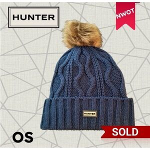 ⬇️*🆕*NWOT* HUNTER | OS - WOMEN | Cable Cuff Pompom Beanie Gray/Faux Fur